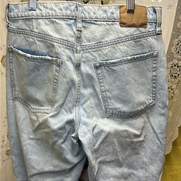 AéRopostale mom jeans size 6. 2 - Picture 4 of 6